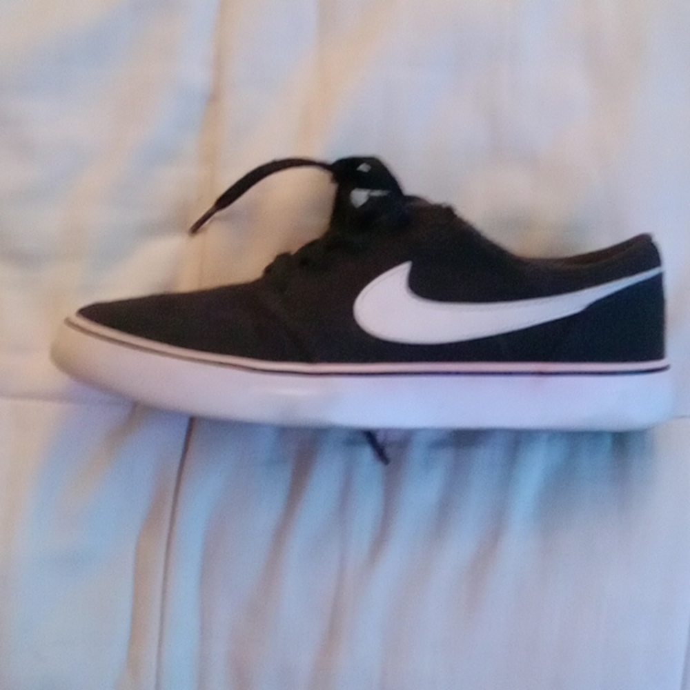 Nike SB Courtmore II canvas skate shoes sneakers youth 3.5